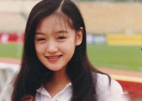 娱乐圈吃瓜小妹妹是谁啊,她是如何成为热门话题的？